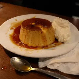 Flan de huevo casero