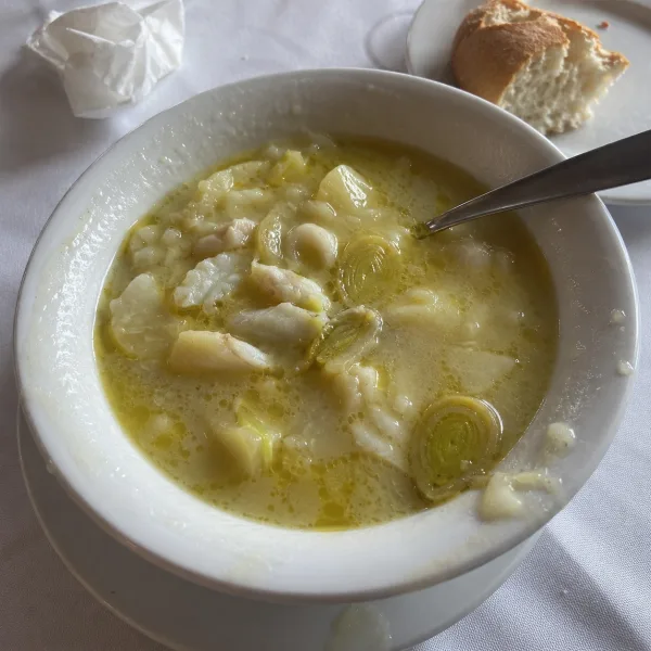 Porrusalda with salt cod